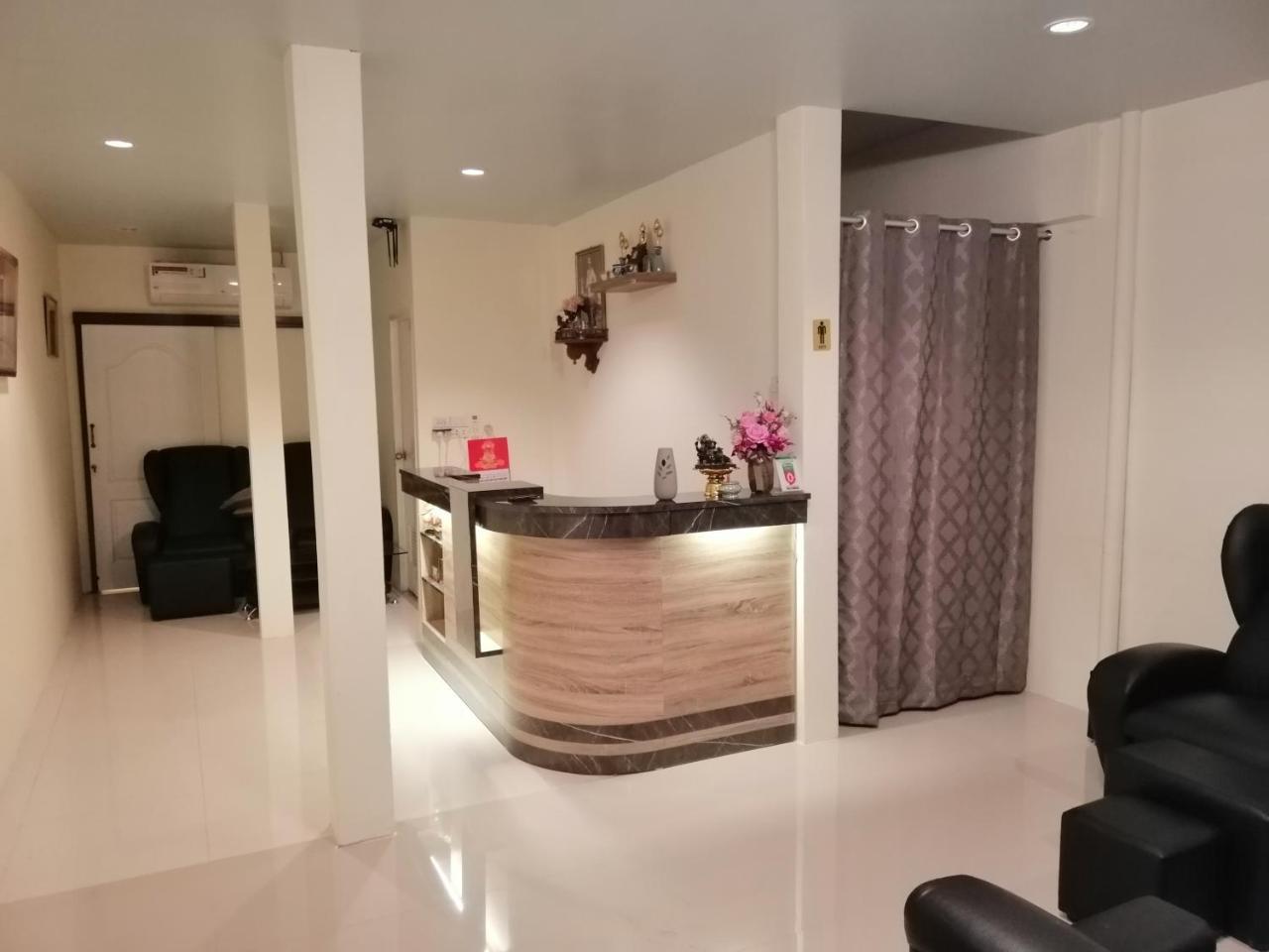 The Baan Nathong Hostel Bangkok Luaran gambar