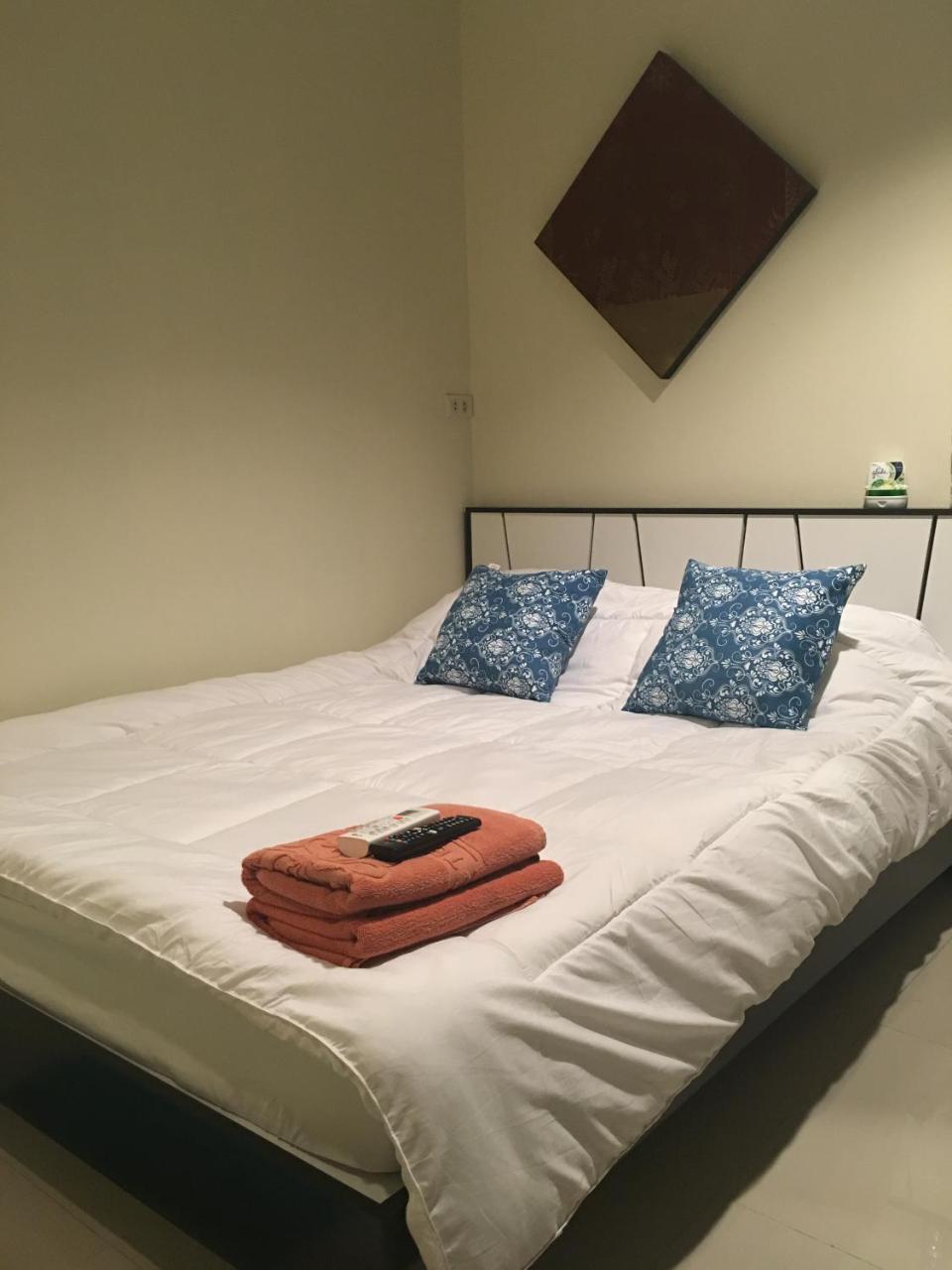 The Baan Nathong Hostel Bangkok Luaran gambar